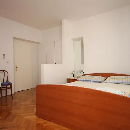 Pensionat And By The Sea - 6839 3*