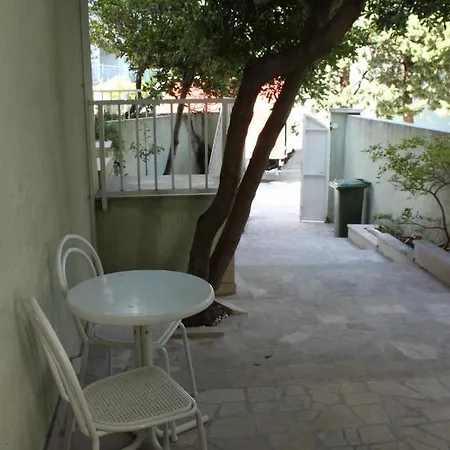 Affittacamere And By The Sea - 6839 3*