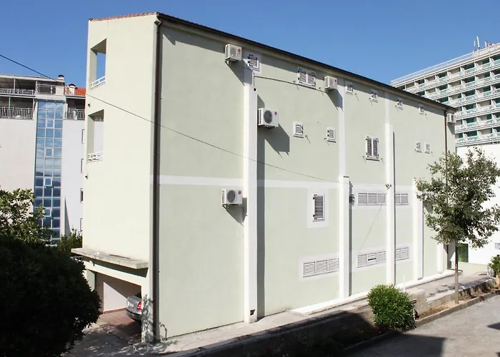 And By The Sea - 6839 Pensionat Makarska