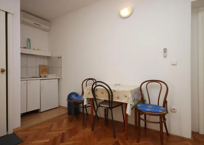 And By The Sea - 6839 Гостьовий будинок