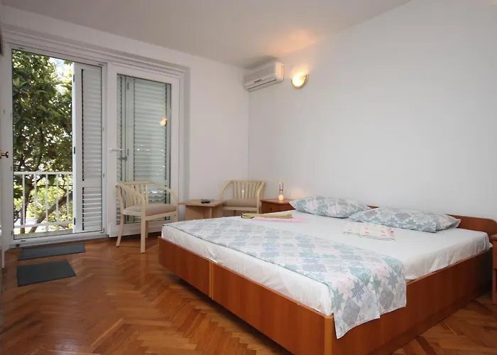 And By The Sea - 6839 Pensionat 3*