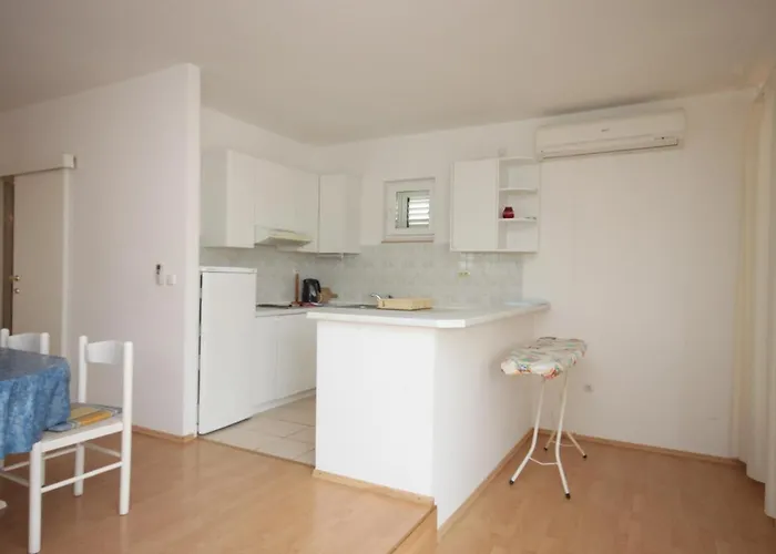 Gæstehus And By The Sea - 6839