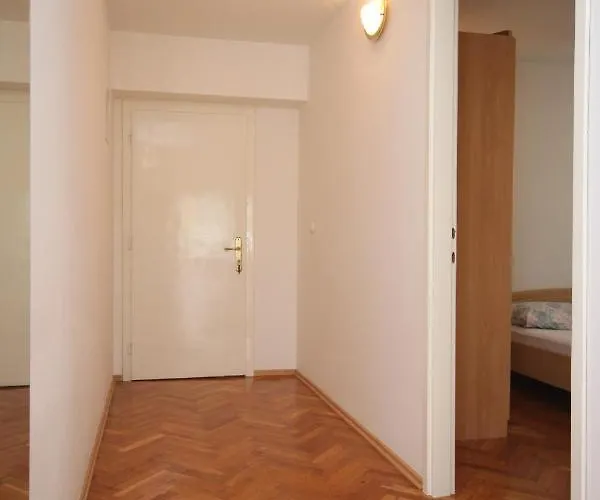 And By The Sea - 6839 Makarska